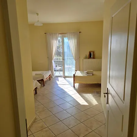 Skala - - Sleeps 7 - Parking - Garden Villa Skala (Kefalonia)