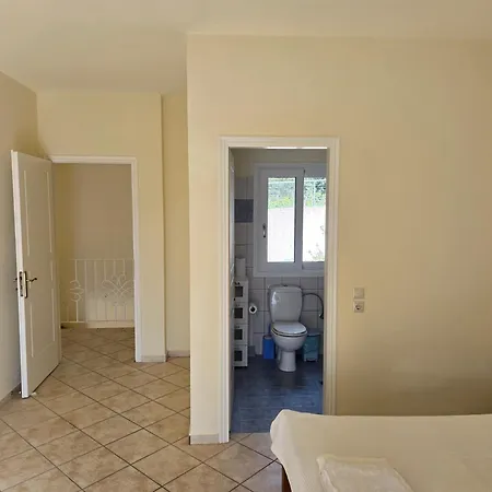 Skala - - Sleeps 7 - Parking - Garden Villa