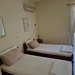 Skala - - Sleeps 7 - Parking - Garden וילה *