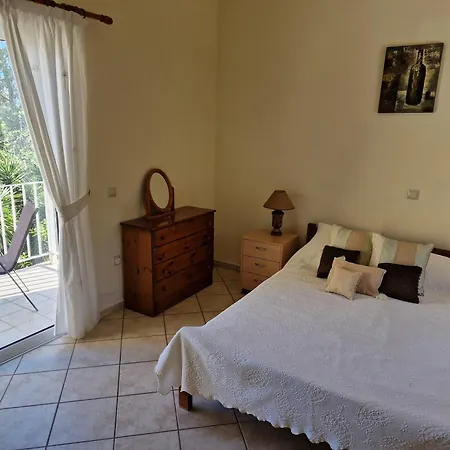 Skala - - Sleeps 7 - Parking - Garden Villa Skala (Kefalonia)