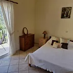 Skala - - Sleeps 7 - Parking - Garden Villa Skala (Kefalonia)